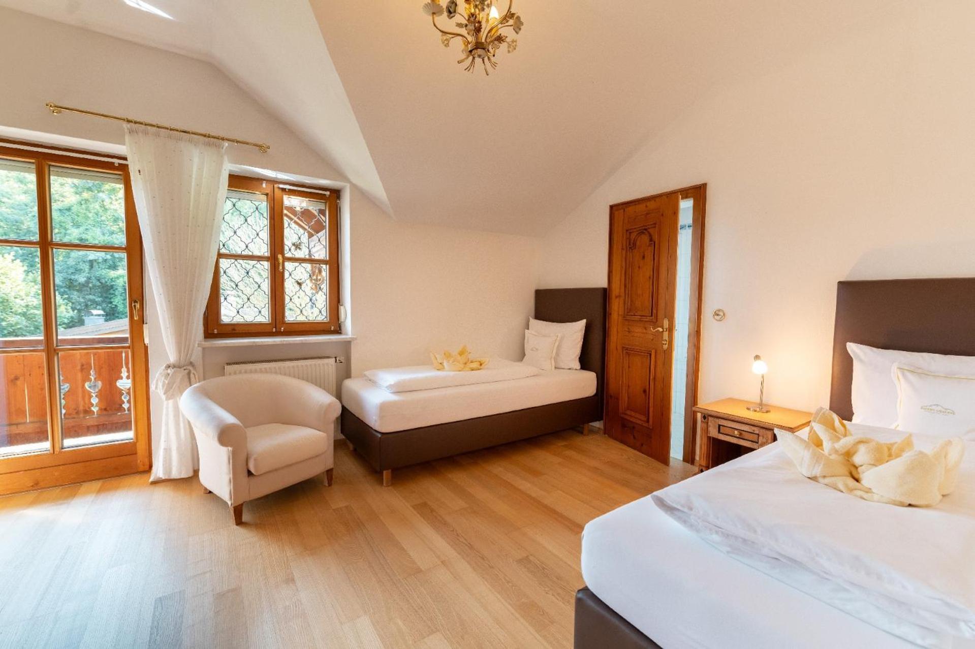 Bayern Bei Salzburg Und Berchtesgaden Mit Whirlpool Und Sauna *