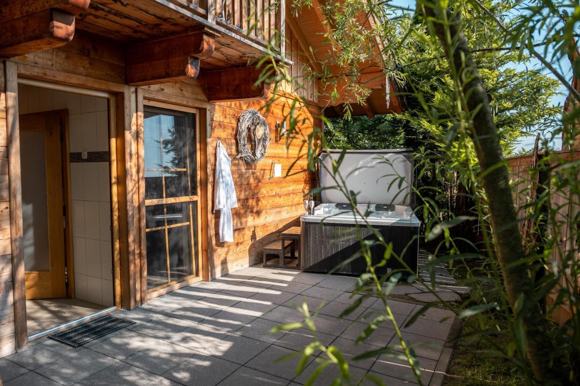 Bayern Bei Salzburg Und Berchtesgaden Mit Whirlpool Und Sauna